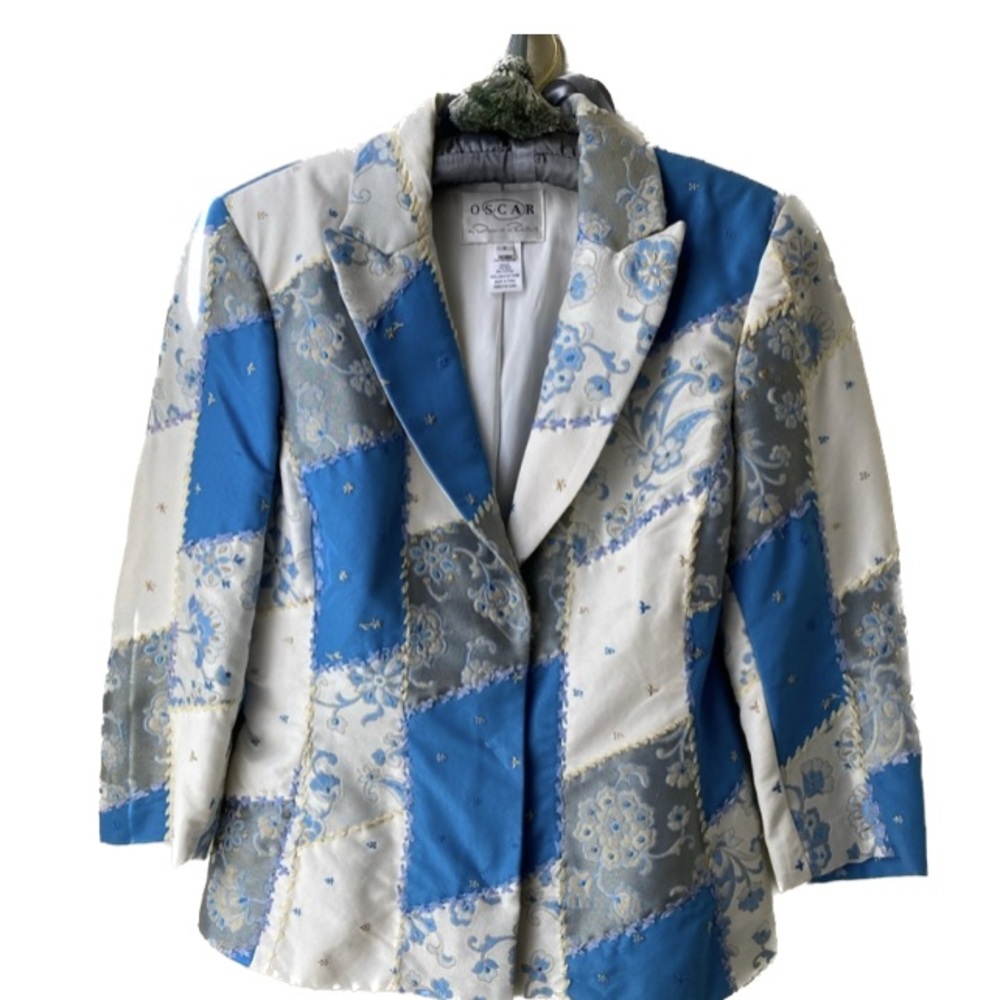 OSCAR DE LA RENTA.  Vintage Silk Jacket.  Size 8